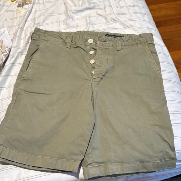 French Connection Green Flat Front Shorts - Picture 1 of 2